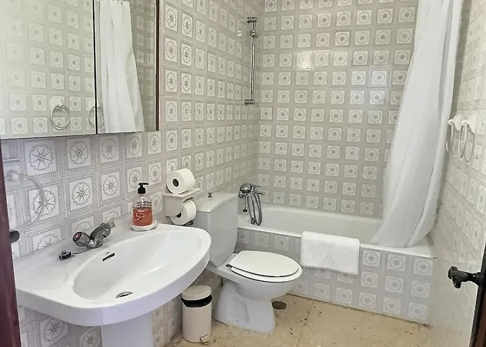 Community Pool House And Sea View Appartement *